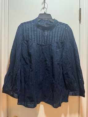 NWT Banana Republic Mock Neck Eyelet Top In Blue In Size L